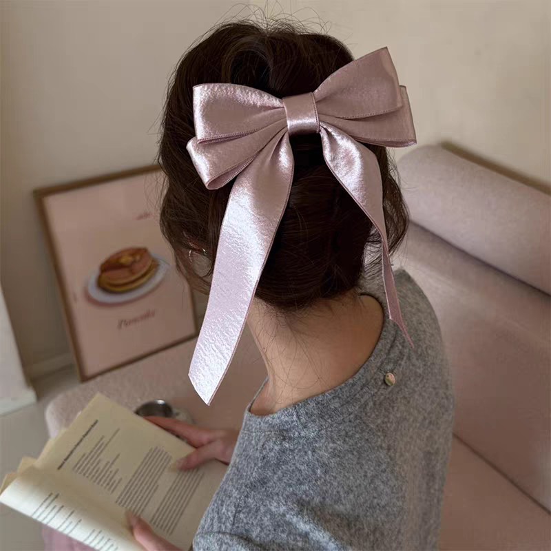 韓国風シルバーサテンリボンヘアクリップ（女性用）、エレガント - Tie Clip Silver のレビューと価格